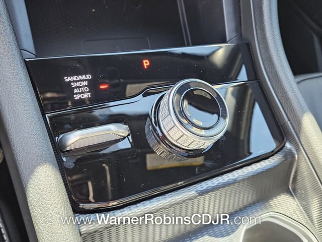 New 2025 Jeep Grand Cherokee Limited w/ Luxury Tech Group II image 24