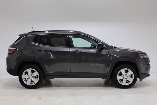 Used 2022 Jeep Compass Latitude w/ Convenience Group AWD/4WD image 8