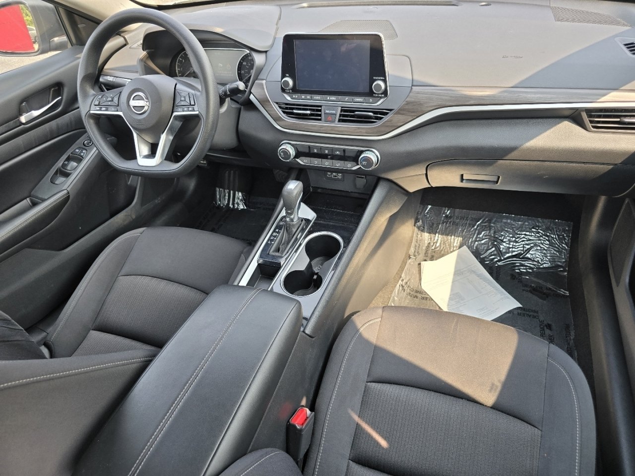 Used 2024 Nissan Altima 2.5 SV FWD image 21