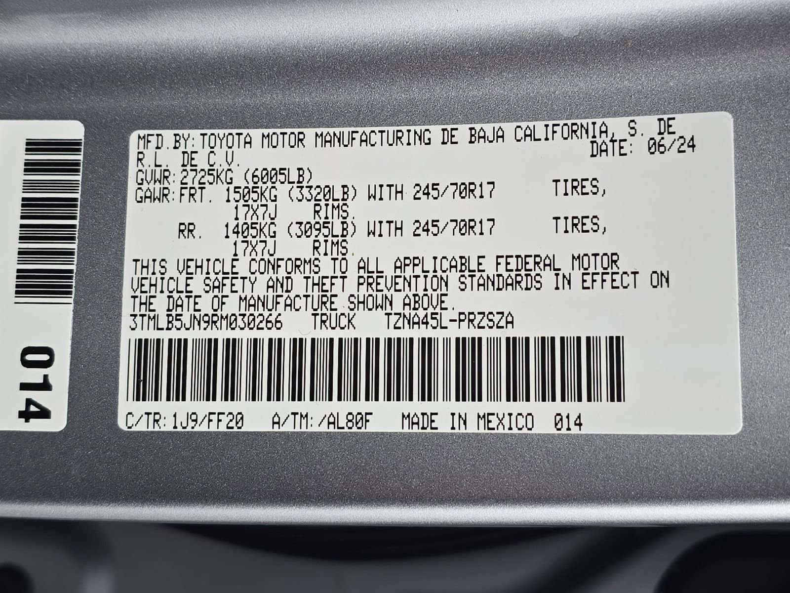 Used 2024 Toyota Tacoma SR5 w/ SR5 Upgrade Package image 32