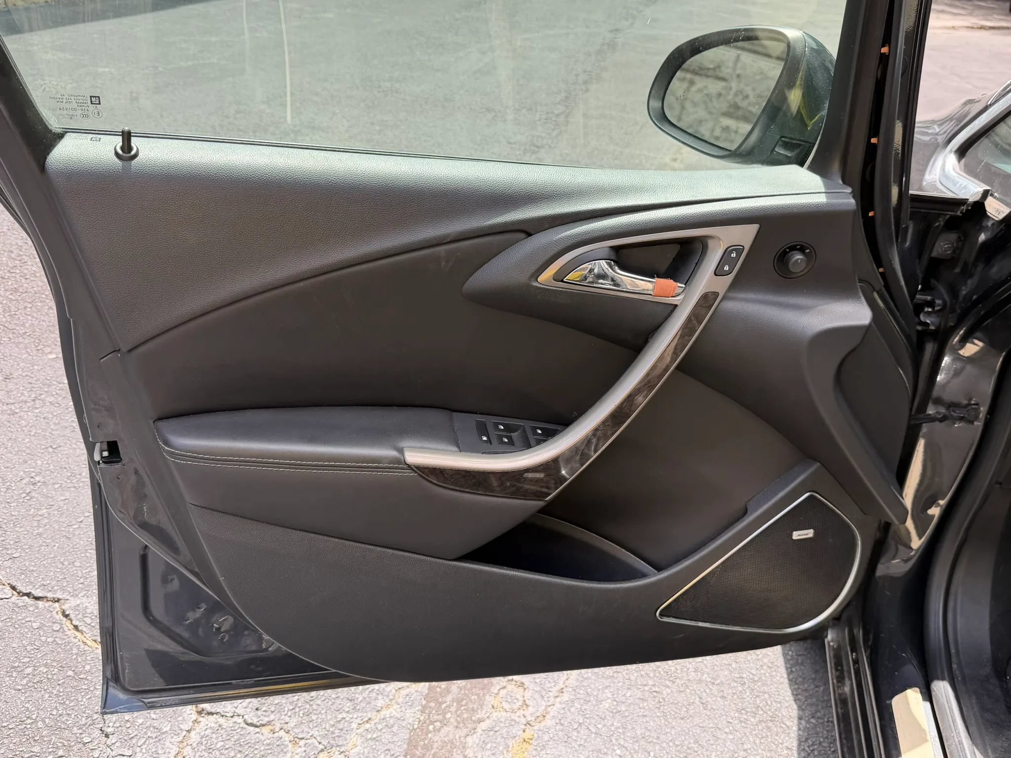 Used 2015 Buick Verano Leather FWD image 27