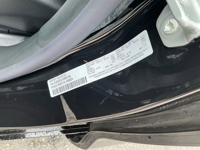 New 2027 Chrysler Pacifica Limited AWD/4WD image 14