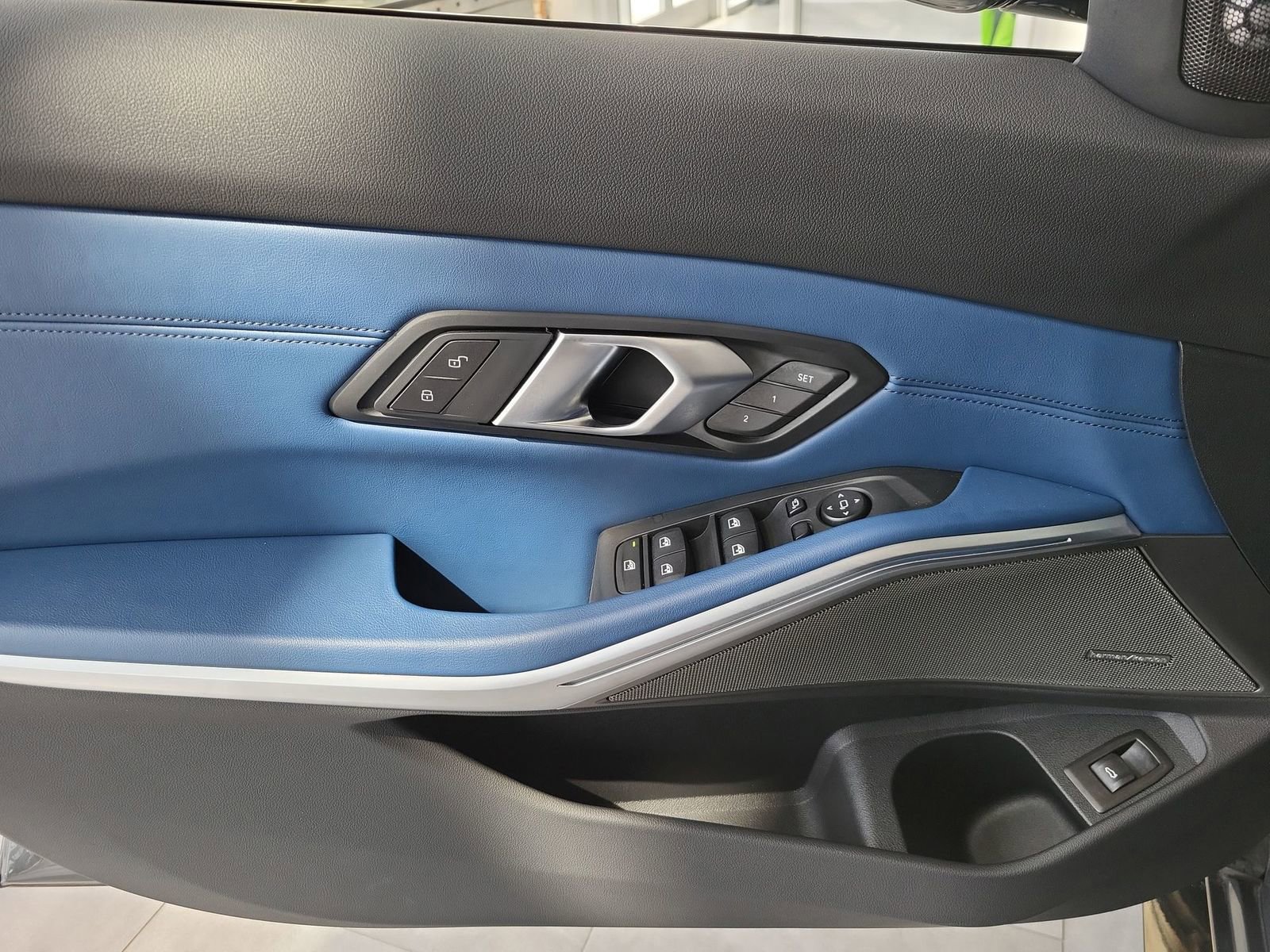 Used 2025 BMW M3 Competition image 23