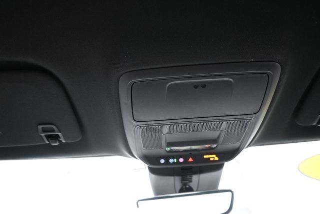 Used 2026 Chevrolet Traverse LT w/ Driver Confidence Package FWD image 12