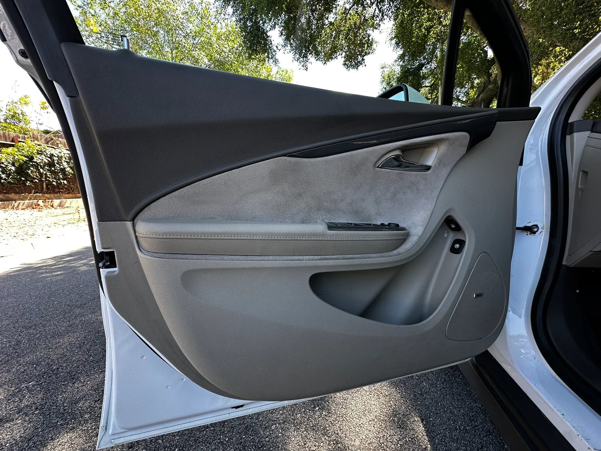 Used 2013 Chevrolet Volt Premium w/ Premium Trim Package FWD image 14