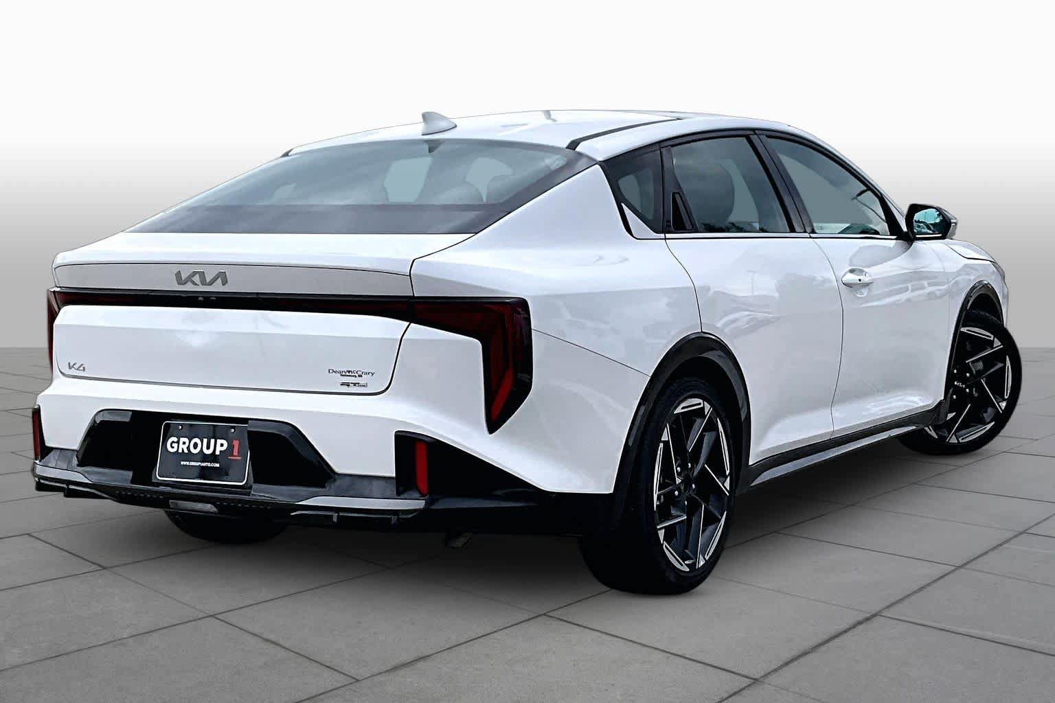 Used 2025 Kia K4 GT-Line w/ GT-Line Premium Package image 12