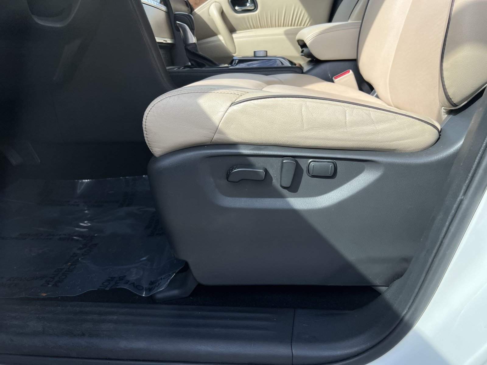 Used 2022 Nissan Armada SL AWD/4WD image 14