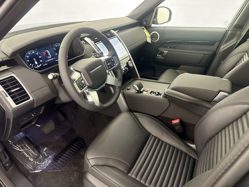 New 2026 Land Rover Discovery S AWD/4WD image 9