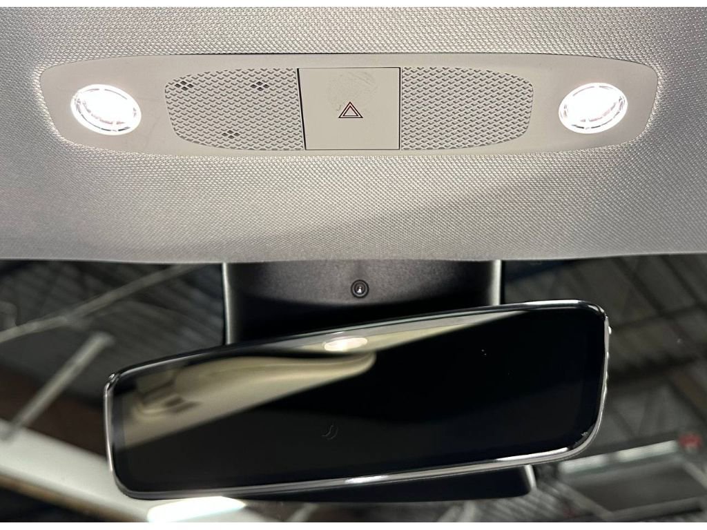 Used 2022 Tesla Model 3 Long Range AWD/4WD image 37