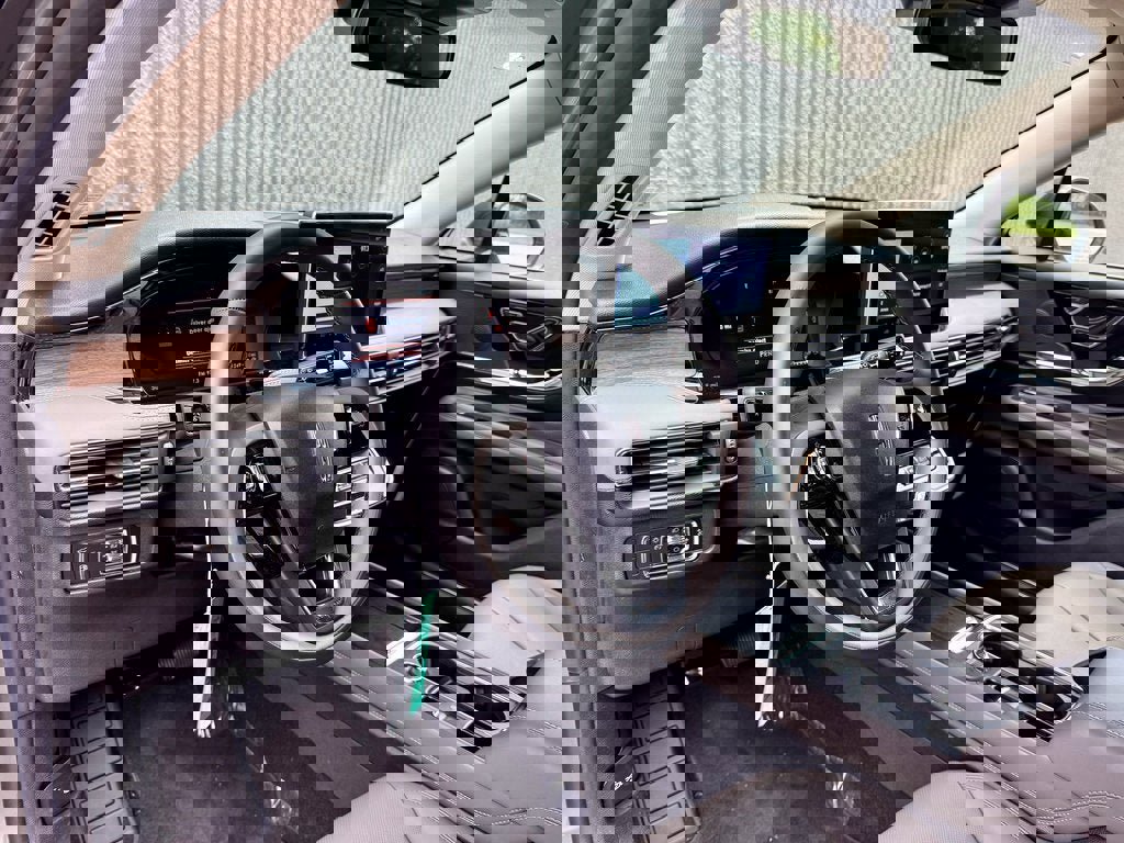 New 2025 Lincoln Corsair Grand Touring image 9