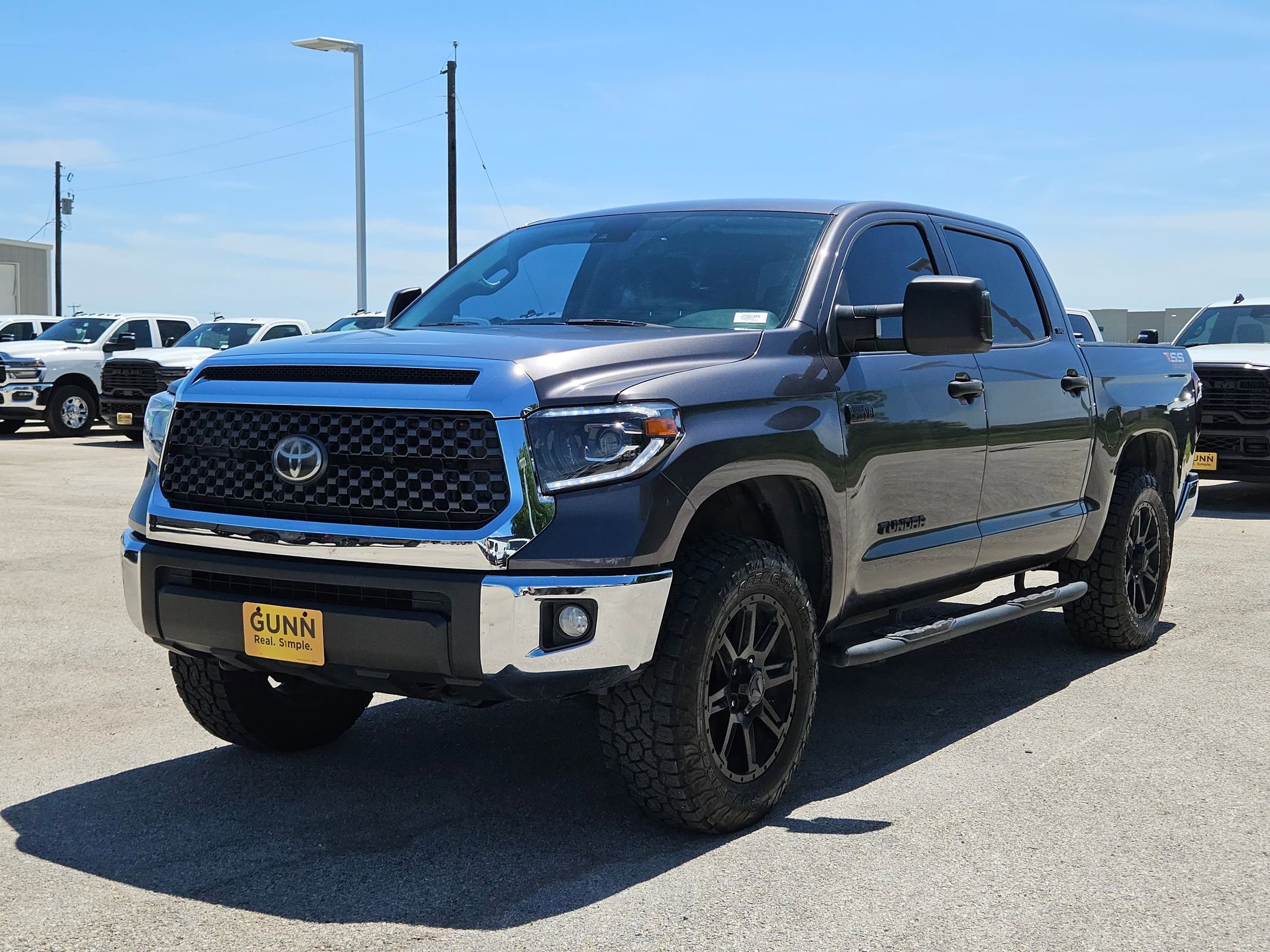 Used 2020 Toyota Tundra SR5 w/ SR5 Upgrade Package AWD/4WD image 7