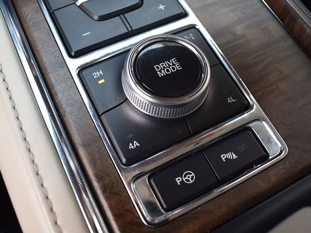 Used 2020 Ford Expedition Platinum AWD/4WD image 23