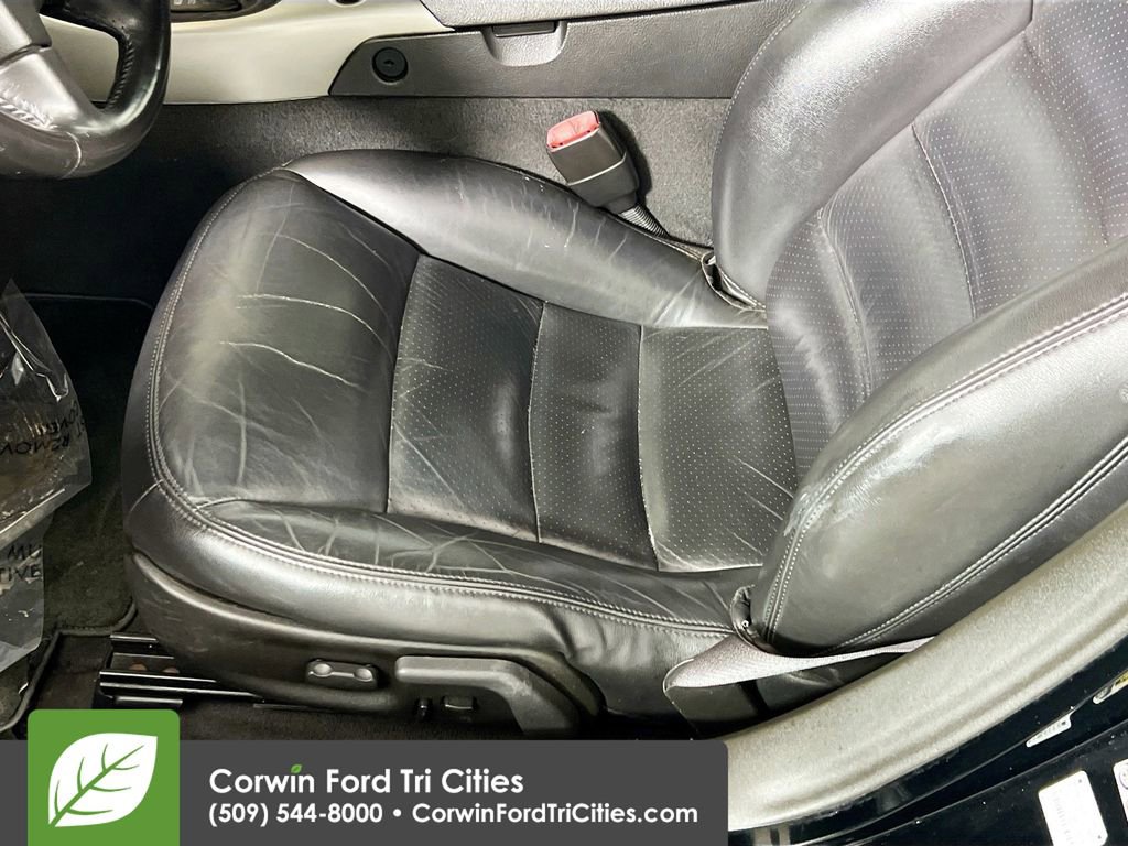 Used 2005 Chevrolet Corvette Convertible w/ Preferred Equipment Group image 19