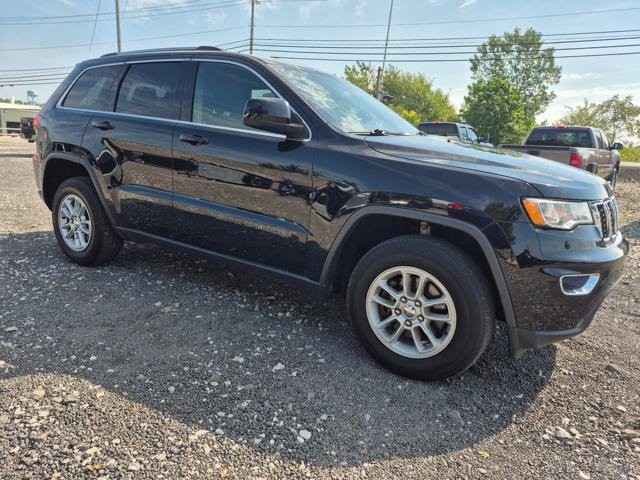 Used 2020 Jeep Grand Cherokee Laredo AWD/4WD image 4