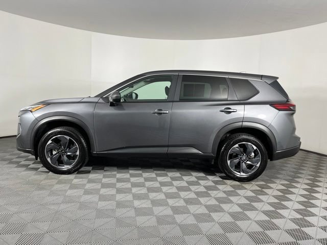 Used 2025 Nissan Rogue SV FWD image 7