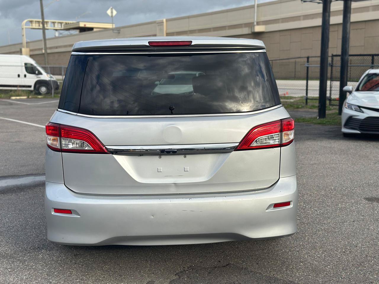Used 2011 Nissan Quest SV FWD image 5