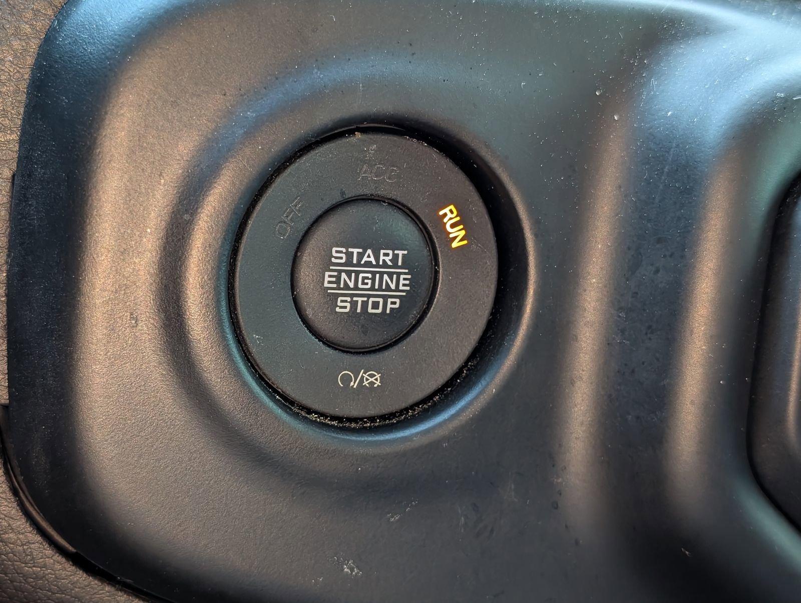 Used 2022 Jeep Gladiator Sport image 16