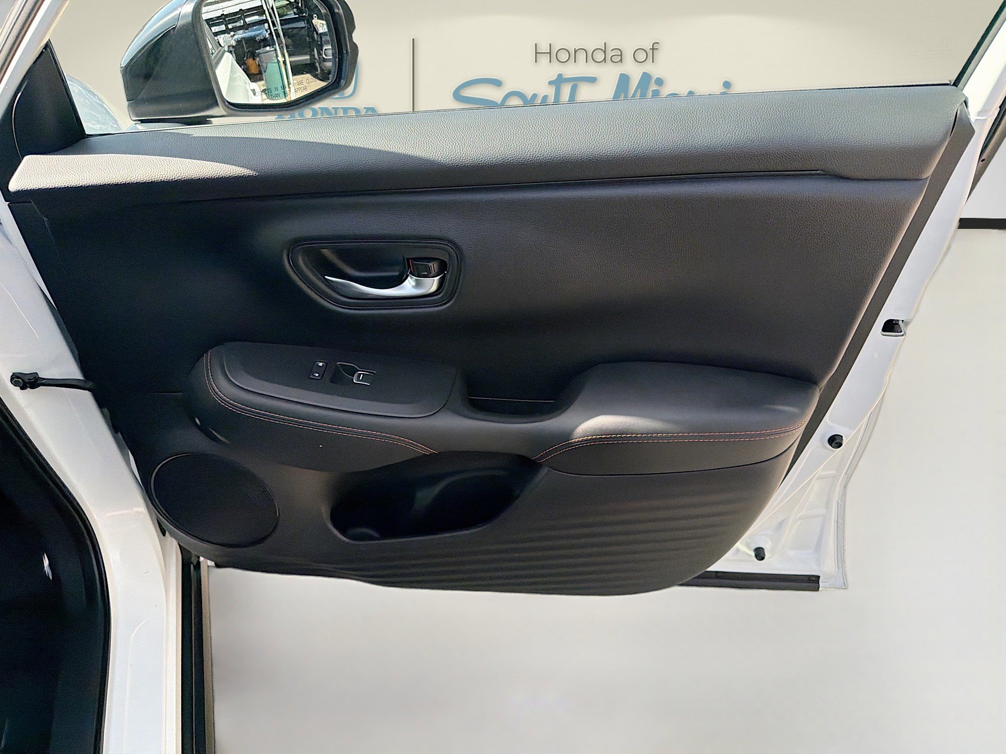 Certified 2025 Honda HR-V Sport image 32