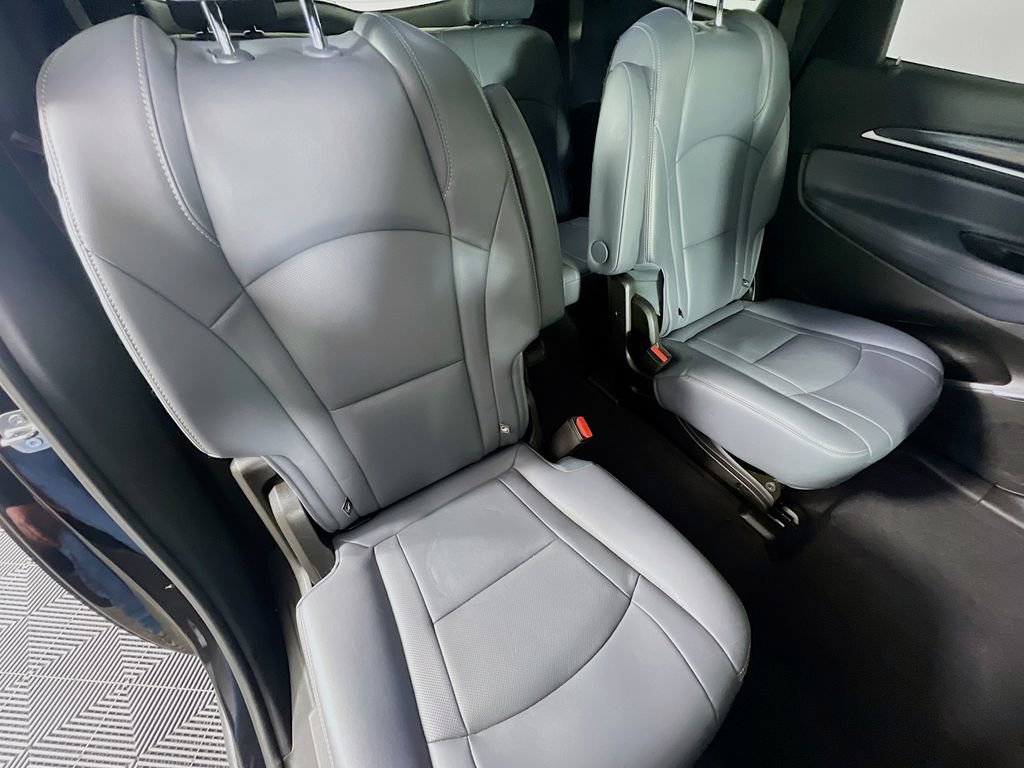 Used 2023 Buick Enclave Essence w/ Experience Buick Package image 28