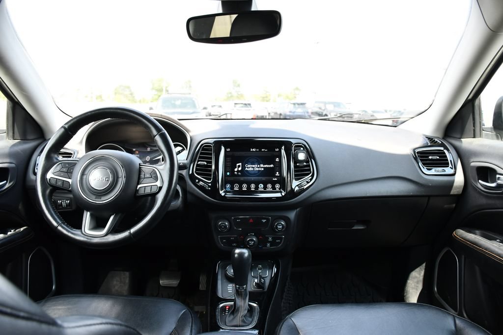 Used 2017 Jeep Compass Limited w/ Navigation Group AWD/4WD image 20