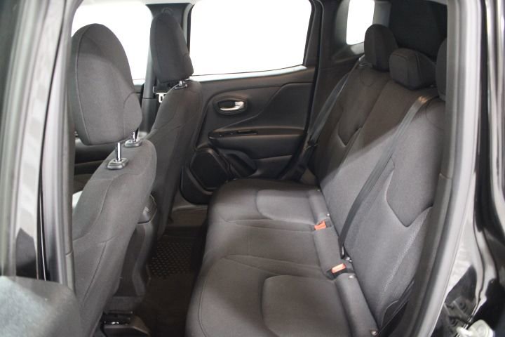 Used 2023 Jeep Renegade Latitude image 18