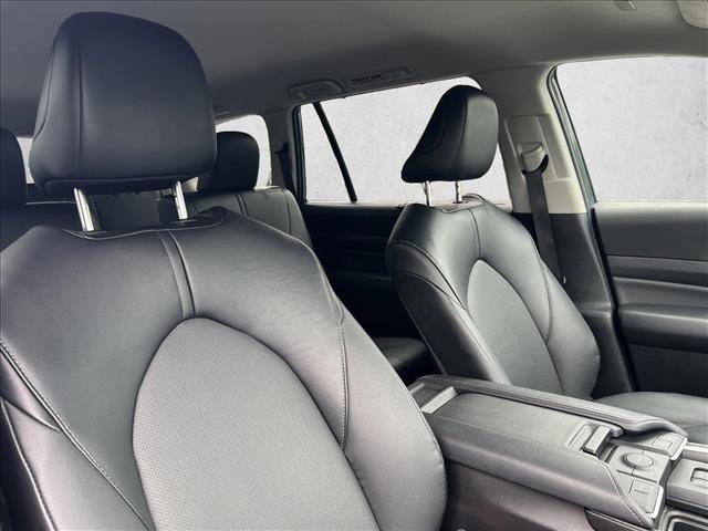 Certified 2025 Toyota Grand Highlander FWD image 24