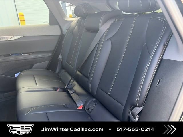 New 2027 Cadillac Optiq Luxury w/ LPO, Floor Liner Package AWD/4WD image 12