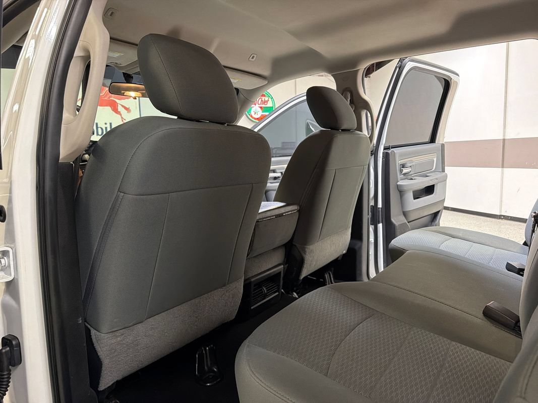 Used 2018 RAM 3500 SLT AWD/4WD image 34