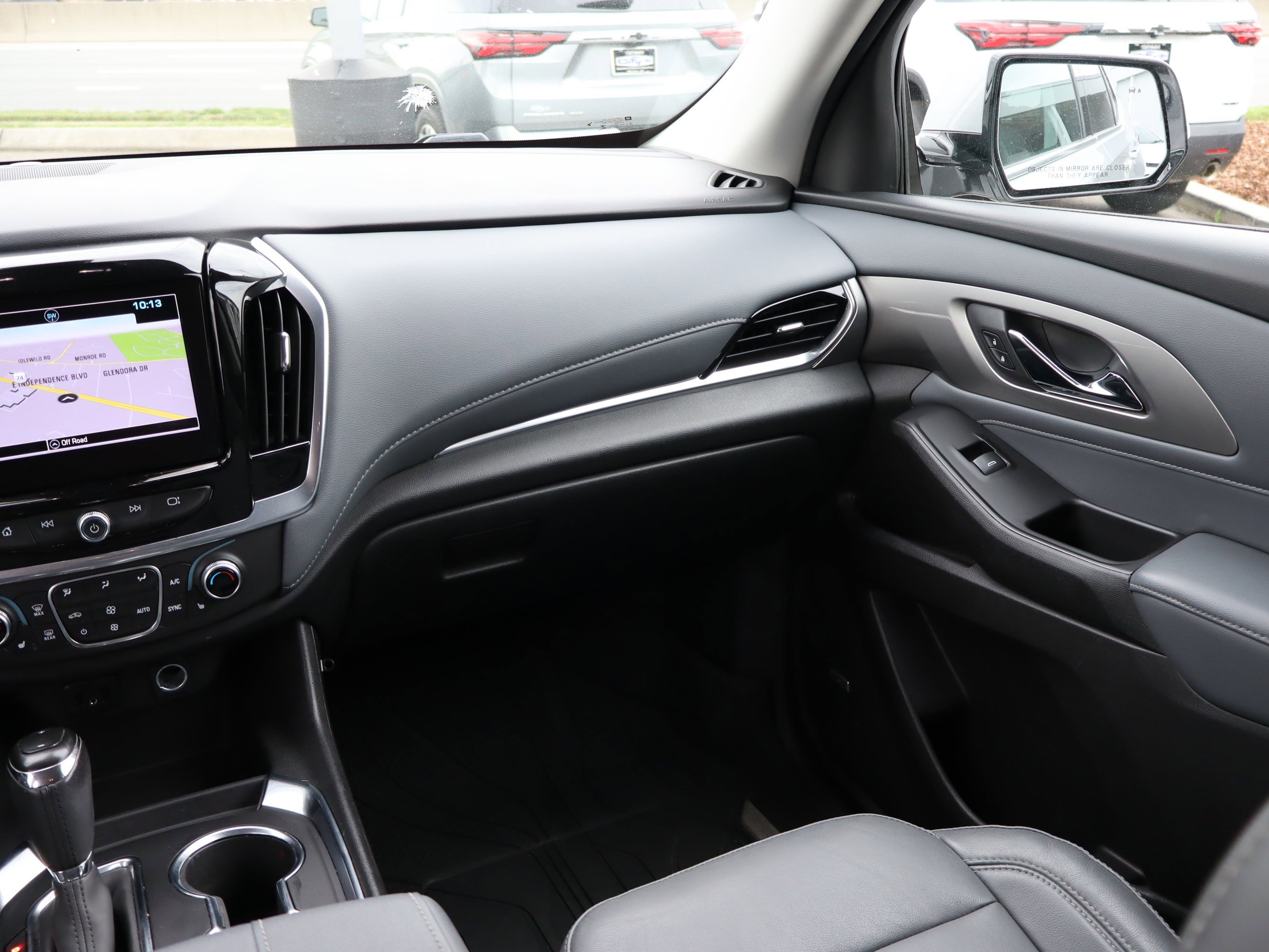 Used 2019 Chevrolet Traverse LT w/ LT Premium Package FWD image 13