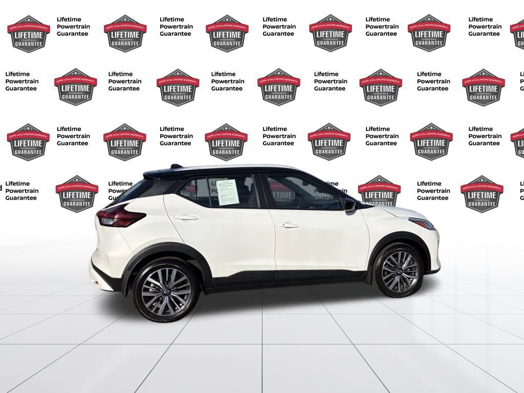 Certified 2024 Nissan Kicks SV image 7