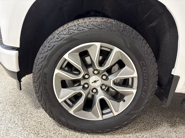Used 2022 Chevrolet Silverado 1500 RST AWD/4WD image 34