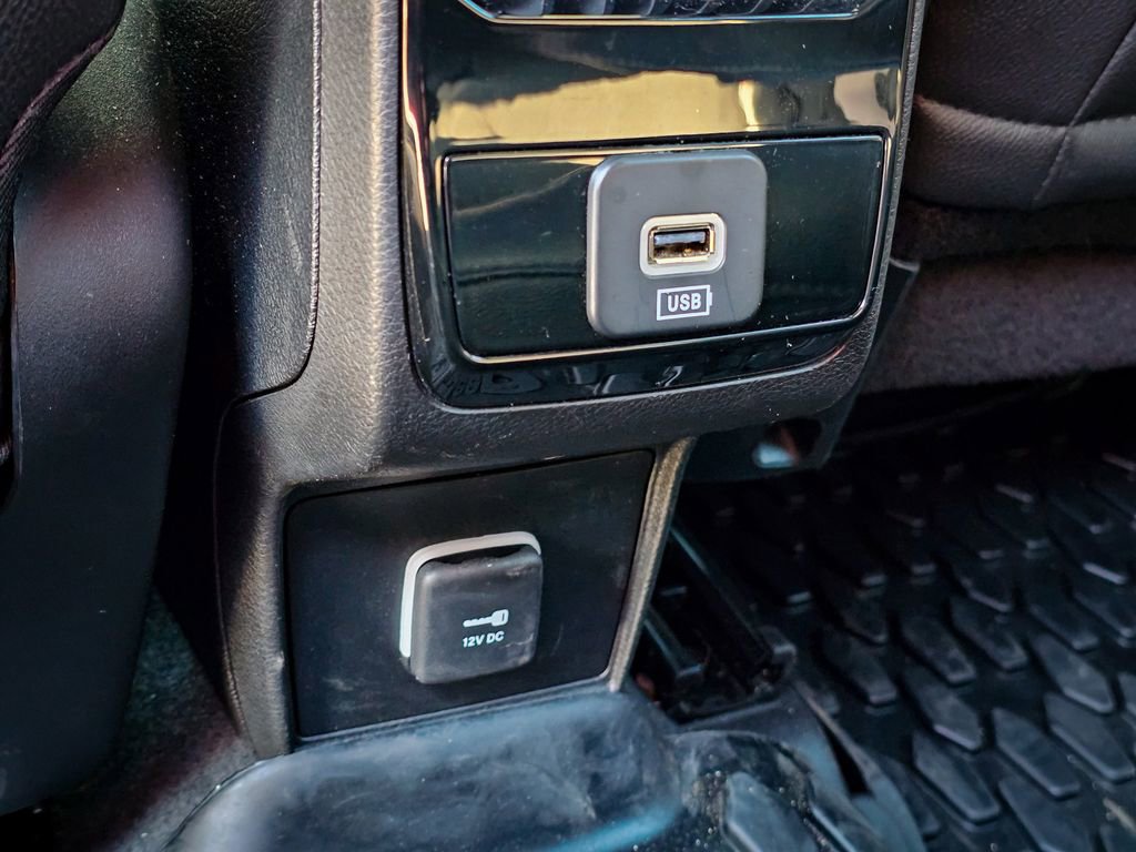 Used 2024 Jeep Compass Latitude image 31