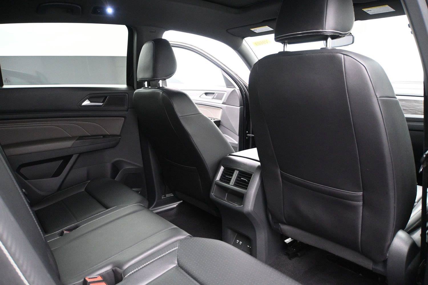 Used 2023 Volkswagen Atlas Cross Sport SE w/ Panoramic Sunroof Package AWD/4WD image 20
