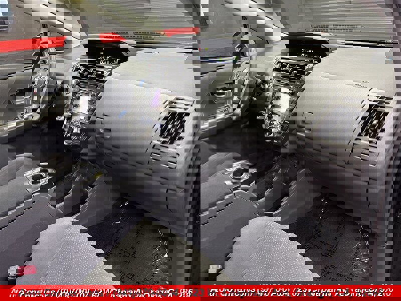 Used 2012 Toyota Prius V Three image 10