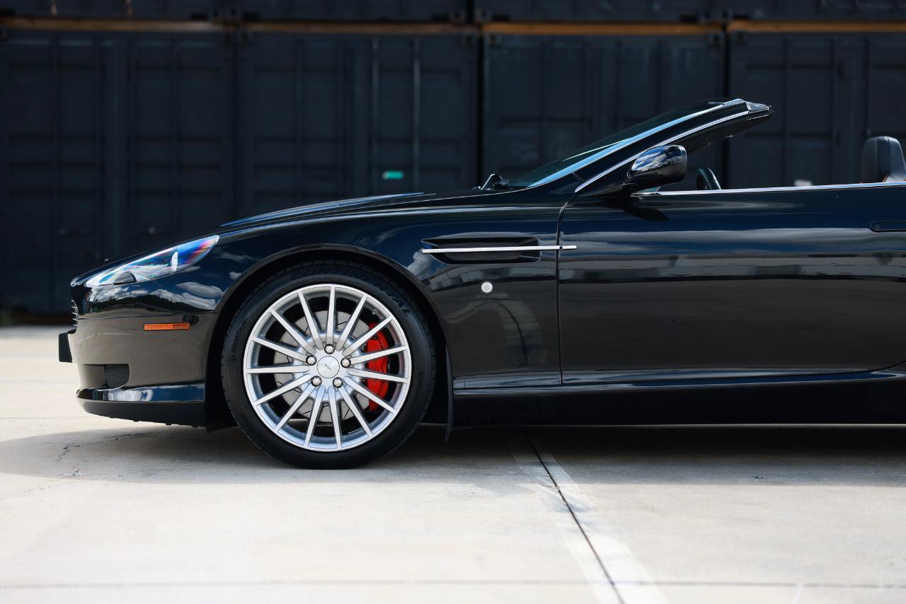Used 2006 Aston Martin DB9 Volante RWD image 22