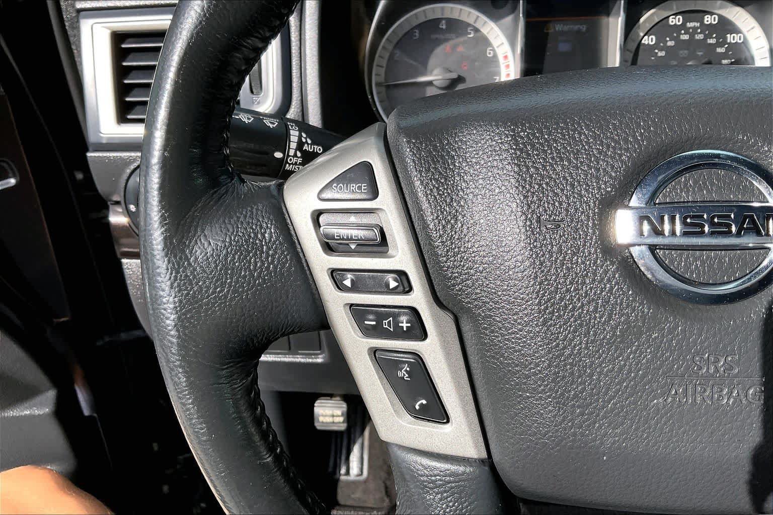 Used 2019 Nissan Titan SV w/ SV Convenience Package RWD image 20