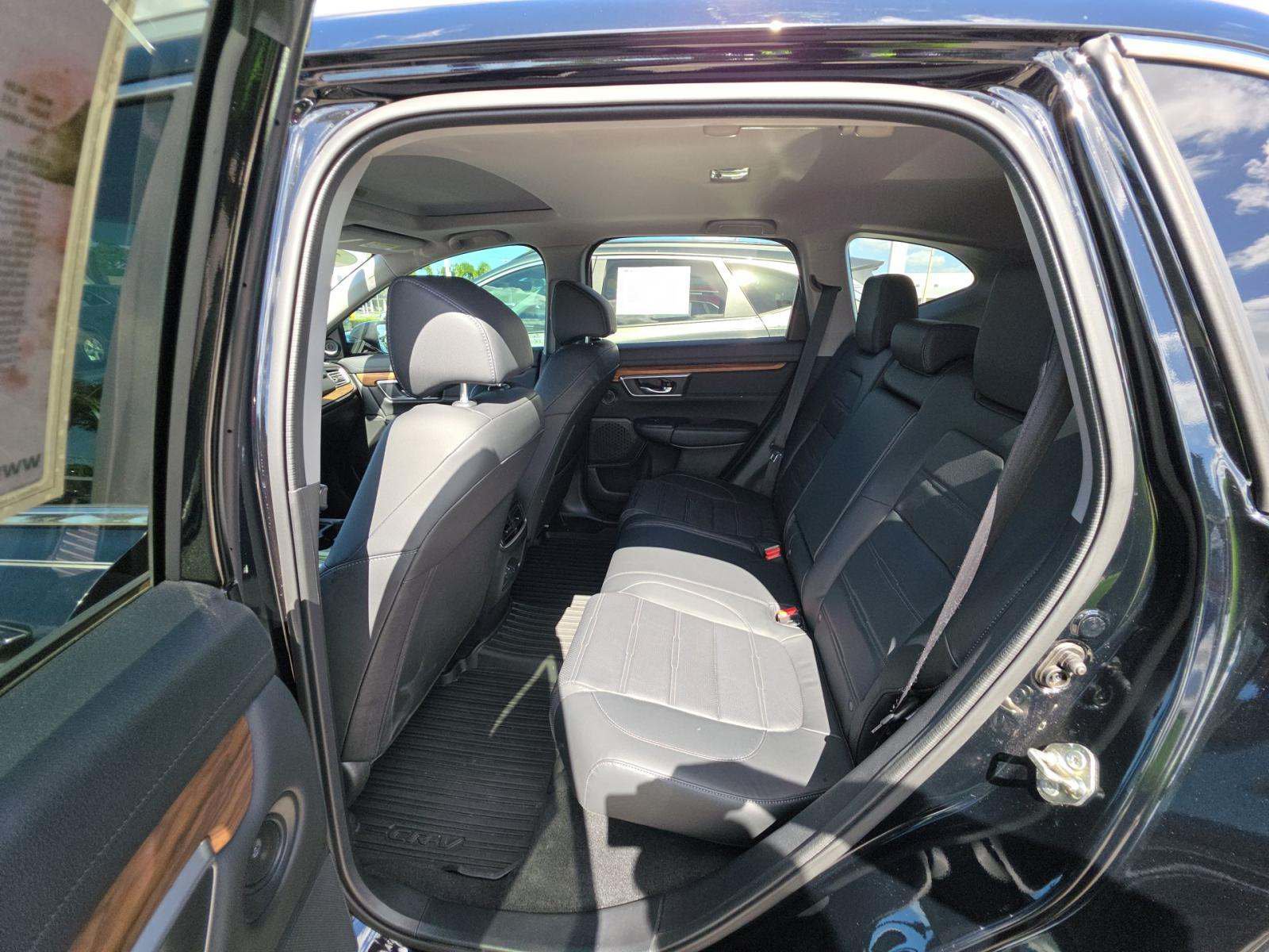 Used 2019 Honda CR-V Touring image 12