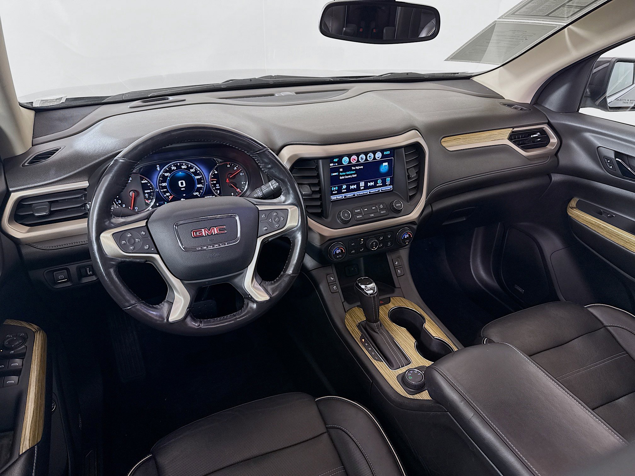 Used 2019 GMC Acadia Denali w/ Technology Package image 25