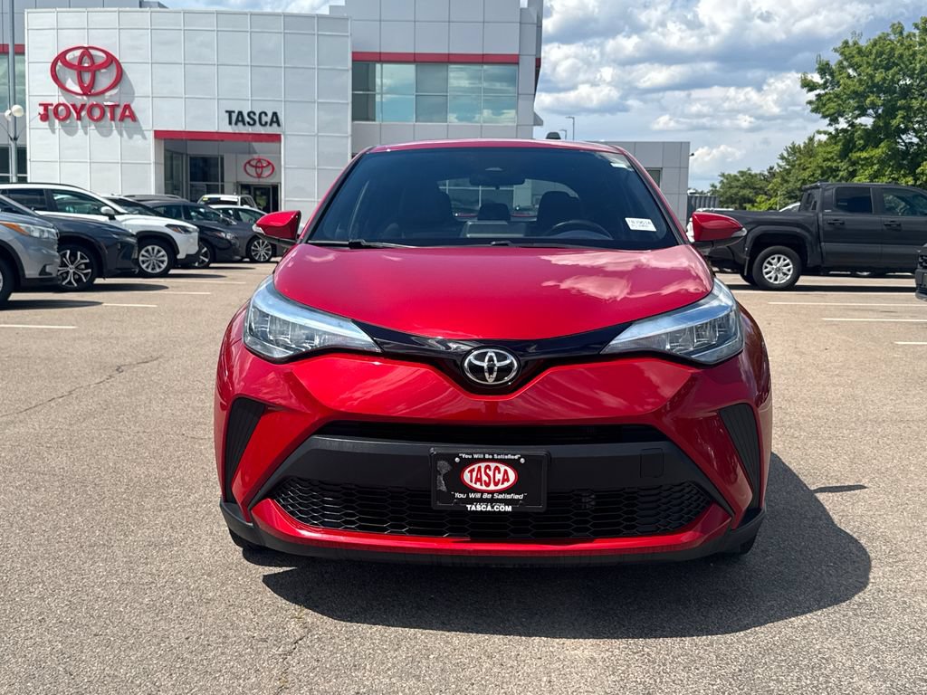 Used 2021 Toyota C-HR XLE FWD image 2