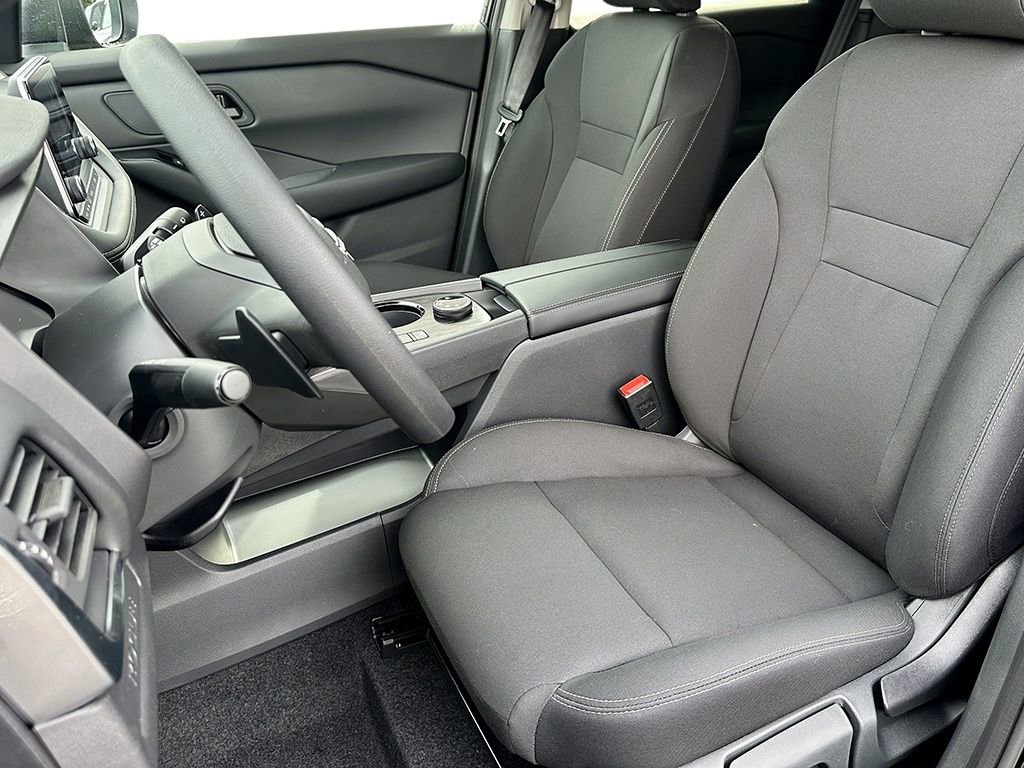 Used 2026 Nissan Rogue S image 24