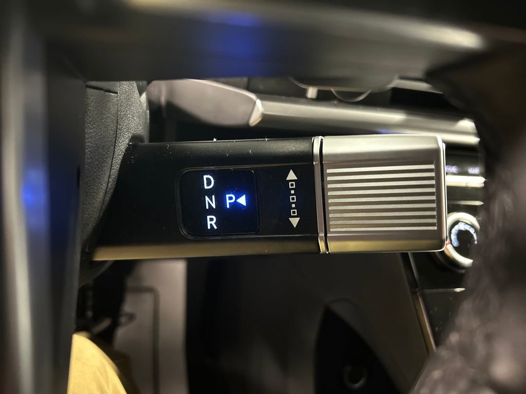 Used 2025 Hyundai Santa Fe SE image 18