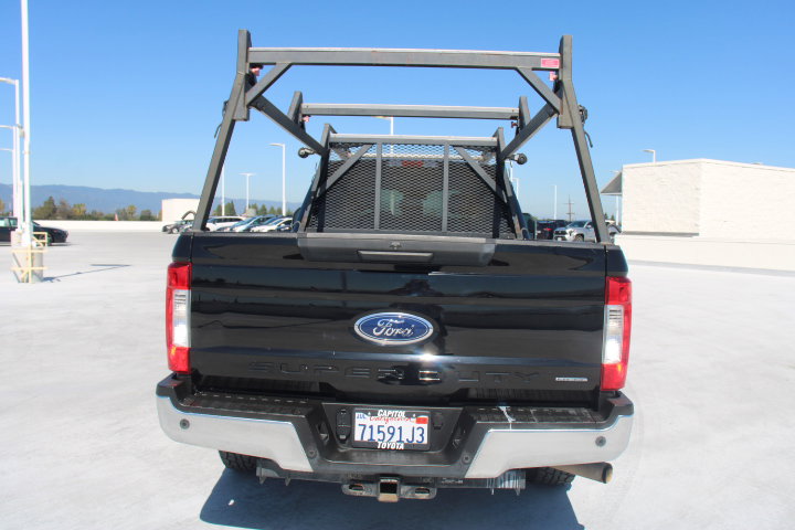 Used 2017 Ford F250 XLT w/ XLT Value Package RWD image 4