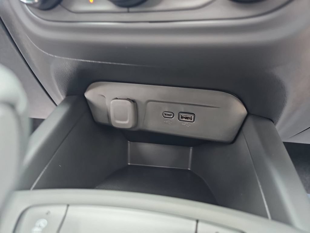 New 2026 Chevrolet Trax LS w/ LS Convenience Package FWD image 24