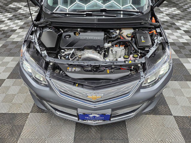 Used 2018 Chevrolet Volt Premier w/ Driver Confidence Package FWD image 36