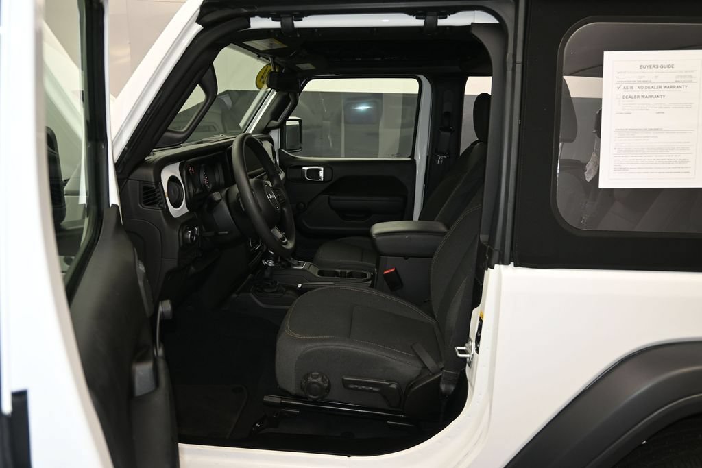 Used 2024 Jeep Wrangler Sport AWD/4WD image 16