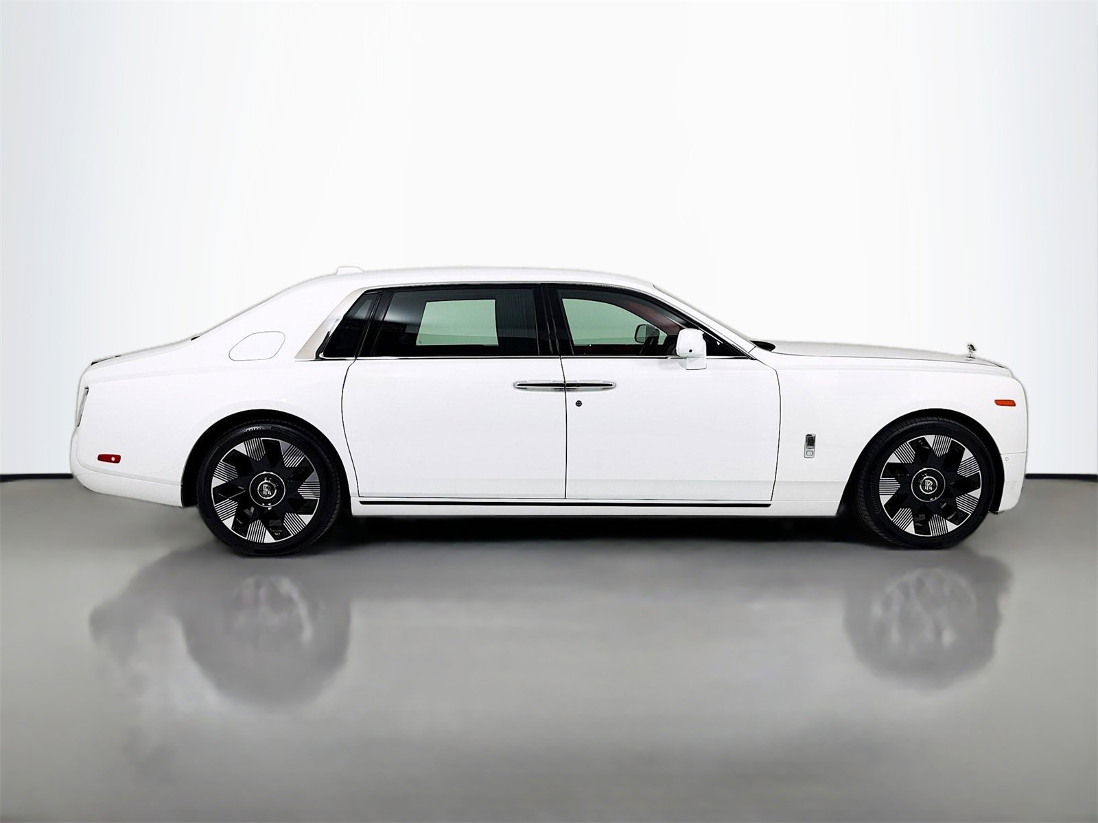 Certified 2024 Rolls-Royce Phantom Extended Wheelbase image 9