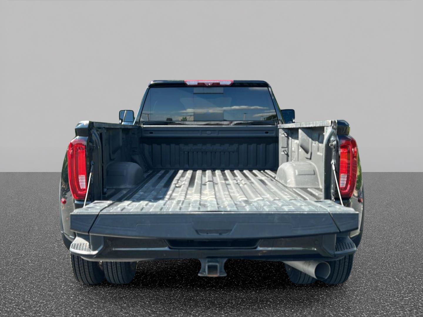Certified 2022 GMC Sierra 3500 Denali w/ Technology Package AWD/4WD image 5
