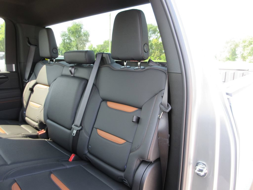 New 2026 GMC Sierra 2500 AT4 AWD/4WD image 11
