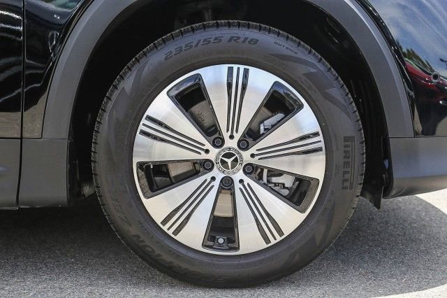Used 2024 Mercedes-Benz EQB 300 4MATIC image 10
