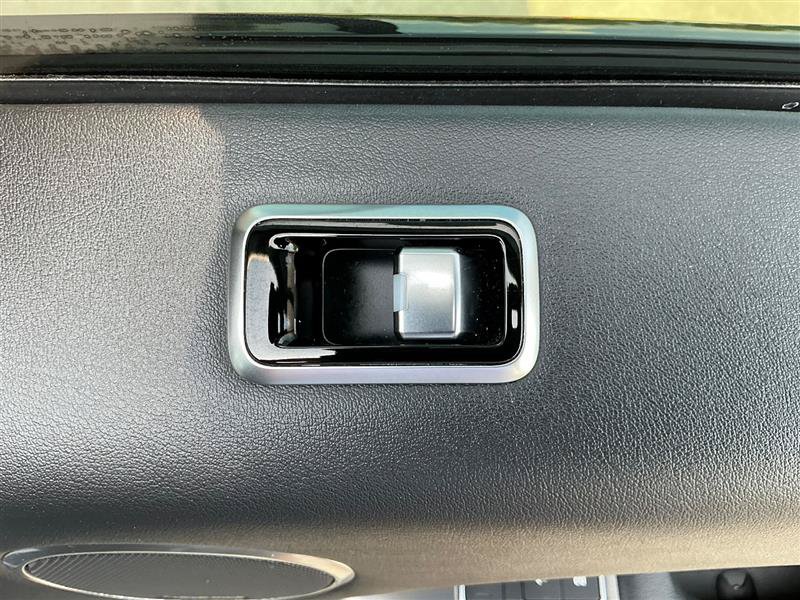 Used 2019 Land Rover Range Rover Sport SE AWD/4WD image 35